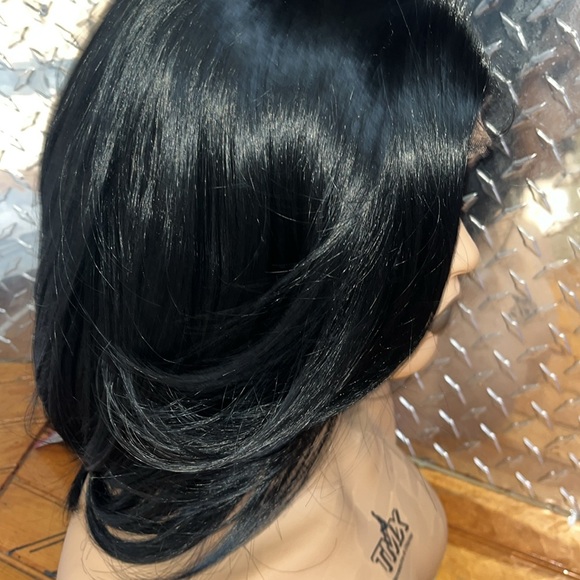- Beautiful lace pre parted lace front - Picture 5 of 6